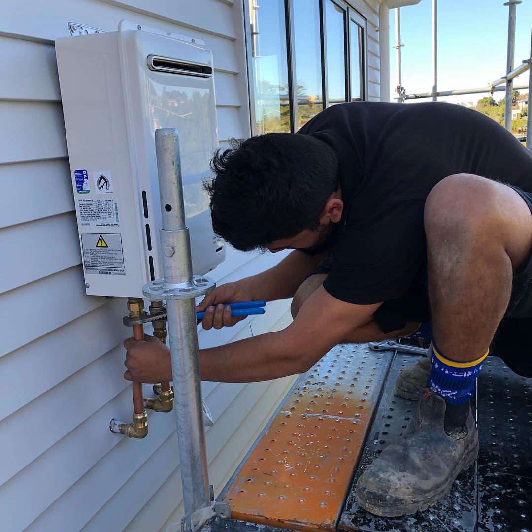 Gas instantaneous hot water Gas instantaneous hot water